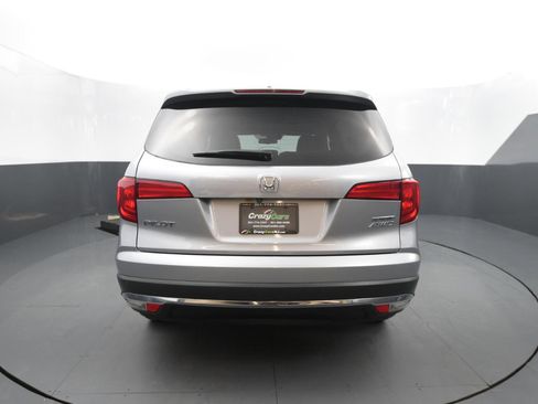 Used 2017 Honda Pilot Touring image 4