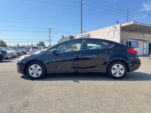 Used 2015 Kia Forte LX Sedan FWD image 4