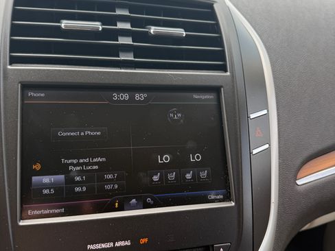 Used 2015 Lincoln MKC FWD image 10