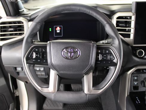 Used 2025 Toyota Tundra Limited image 6