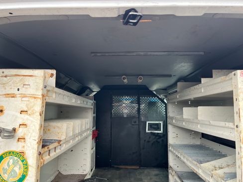 Used 2011 Ford E-250 and Econoline 250 RWD image 22
