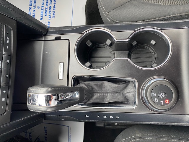 Used 2017 Ford Explorer 4WD XLT image 11
