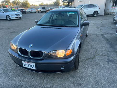 Used 2003 BMW 325i image 8
