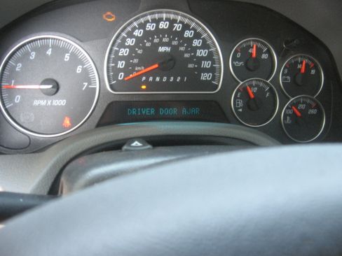 Used 2007 GMC Envoy SLT image 10