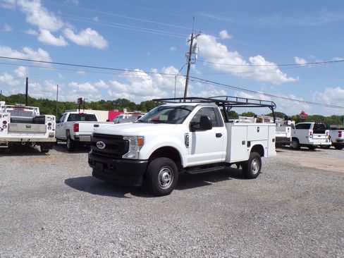 Used 2021 Ford F350 XL image 1