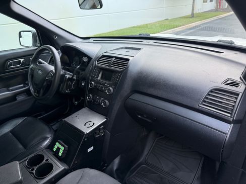 Used 2019 Ford Explorer 4WD Police Interceptor image 12