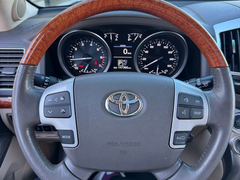 Used 2015 Toyota Land Cruiser image 43
