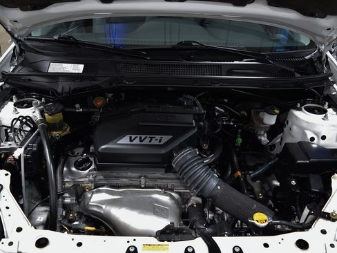 Used 2004 Toyota RAV4 image 29