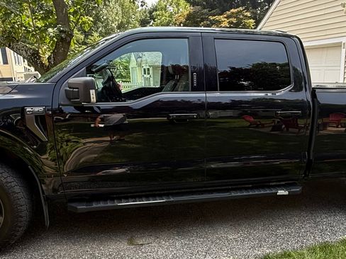 Used 2021 Ford F150 4x4 SuperCrew image 3