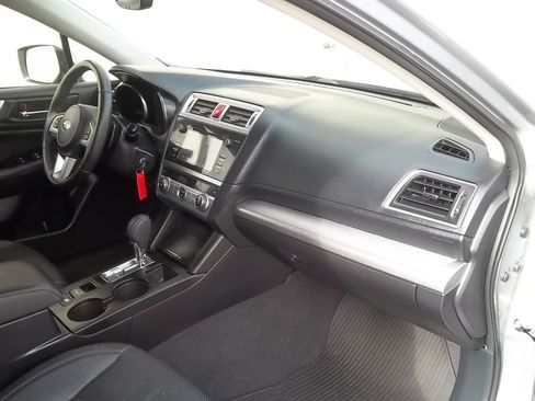 Used 2015 Subaru Outback 2.5i Premium image 23