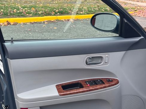 Used 2006 Buick LaCrosse CX image 11