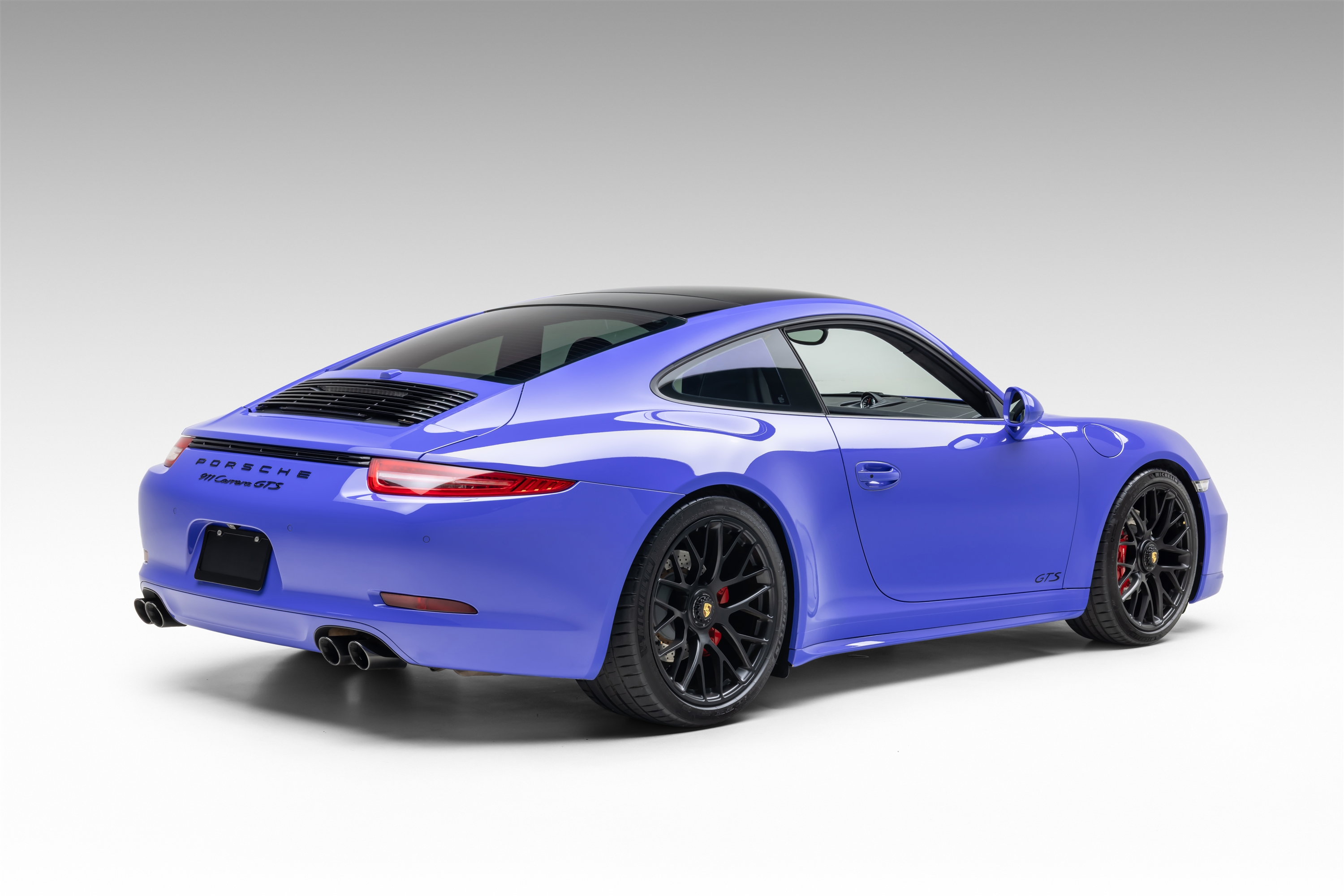 Used 2016 Porsche 911 Carrera GTS Coupe 2 wheel drive image 9