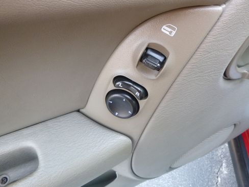 Used 2006 Jeep Liberty Sport image 19