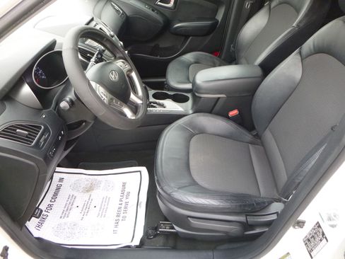 Used 2012 Hyundai Tucson GLS image 25