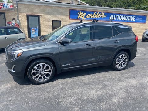 Used 2020 GMC Terrain AWD SLT image 2