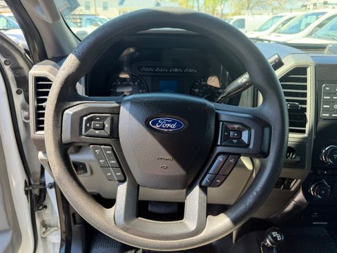 Used 2017 Ford F550 image 17