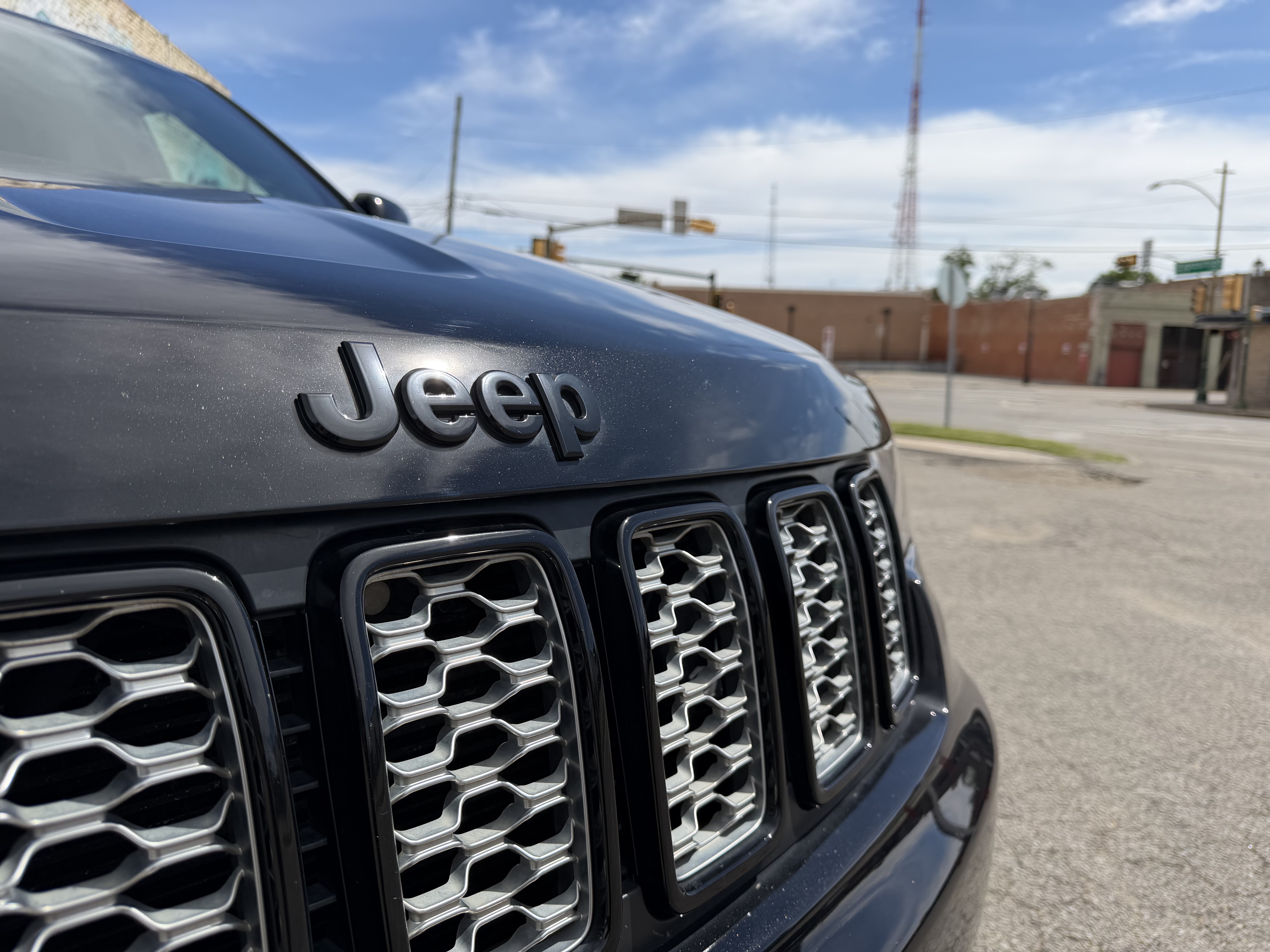 Used 2018 Jeep Grand Cherokee 2WD Laredo image 12