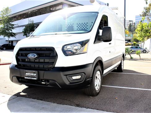 Used 2020 Ford Transit 250 Medium Roof RWD image 4