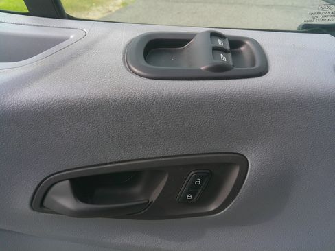 Used 2017 Ford Transit 250 XL image 13