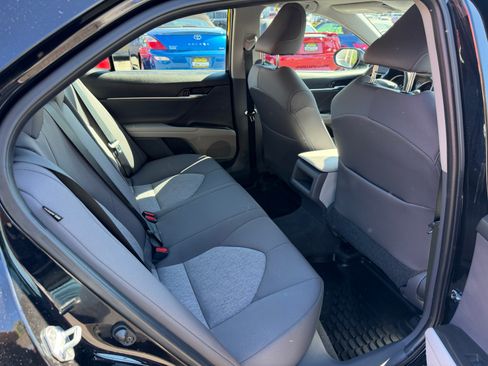 Used 2021 Toyota Camry LE FWD image 16
