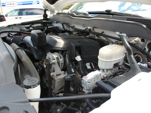 Used 2017 Chevrolet Silverado 2500 image 32