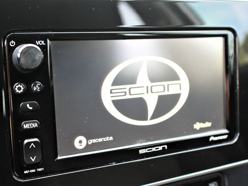 Used 2016 Scion iM image 24