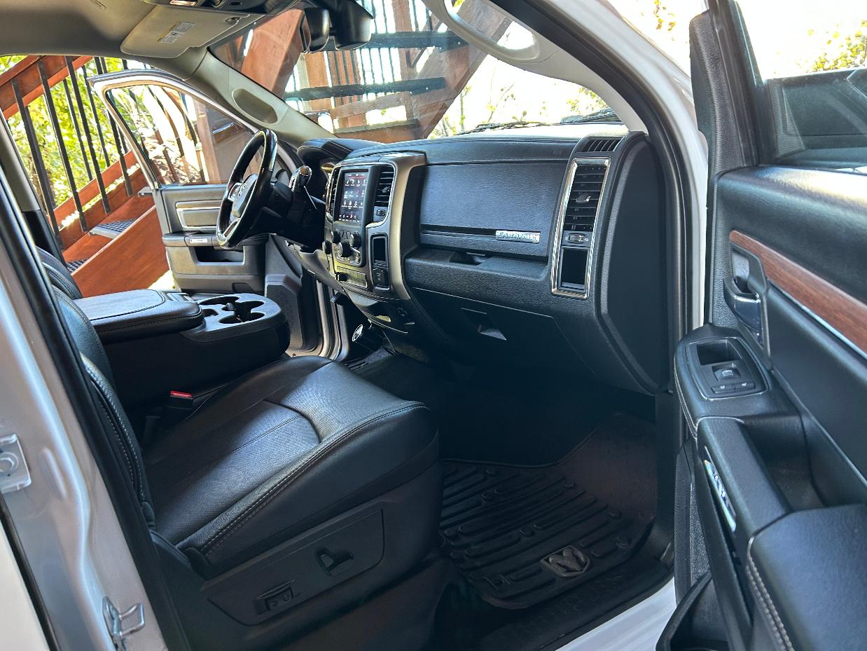 Used 2018 RAM 2500 4x4 Crew Cab Laramie image 13