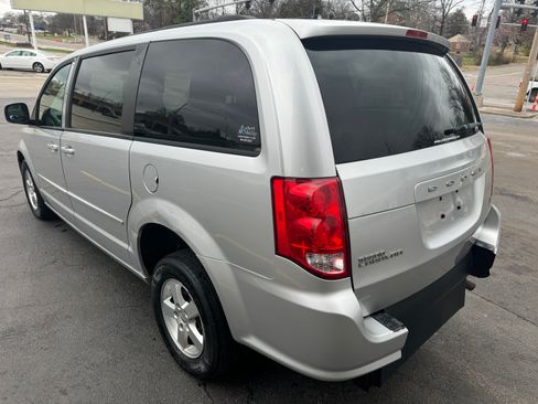 Used 2012 Dodge Grand Caravan SXT image 6