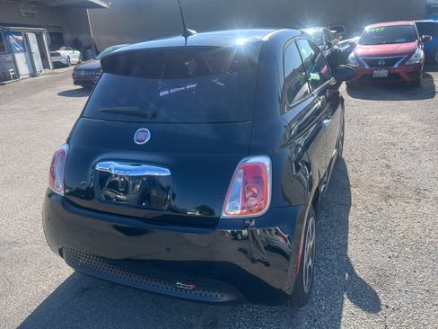 Used 2017 FIAT 500 e Hatchback FWD image 9