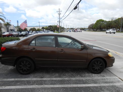 Used 2004 Toyota Corolla image 6