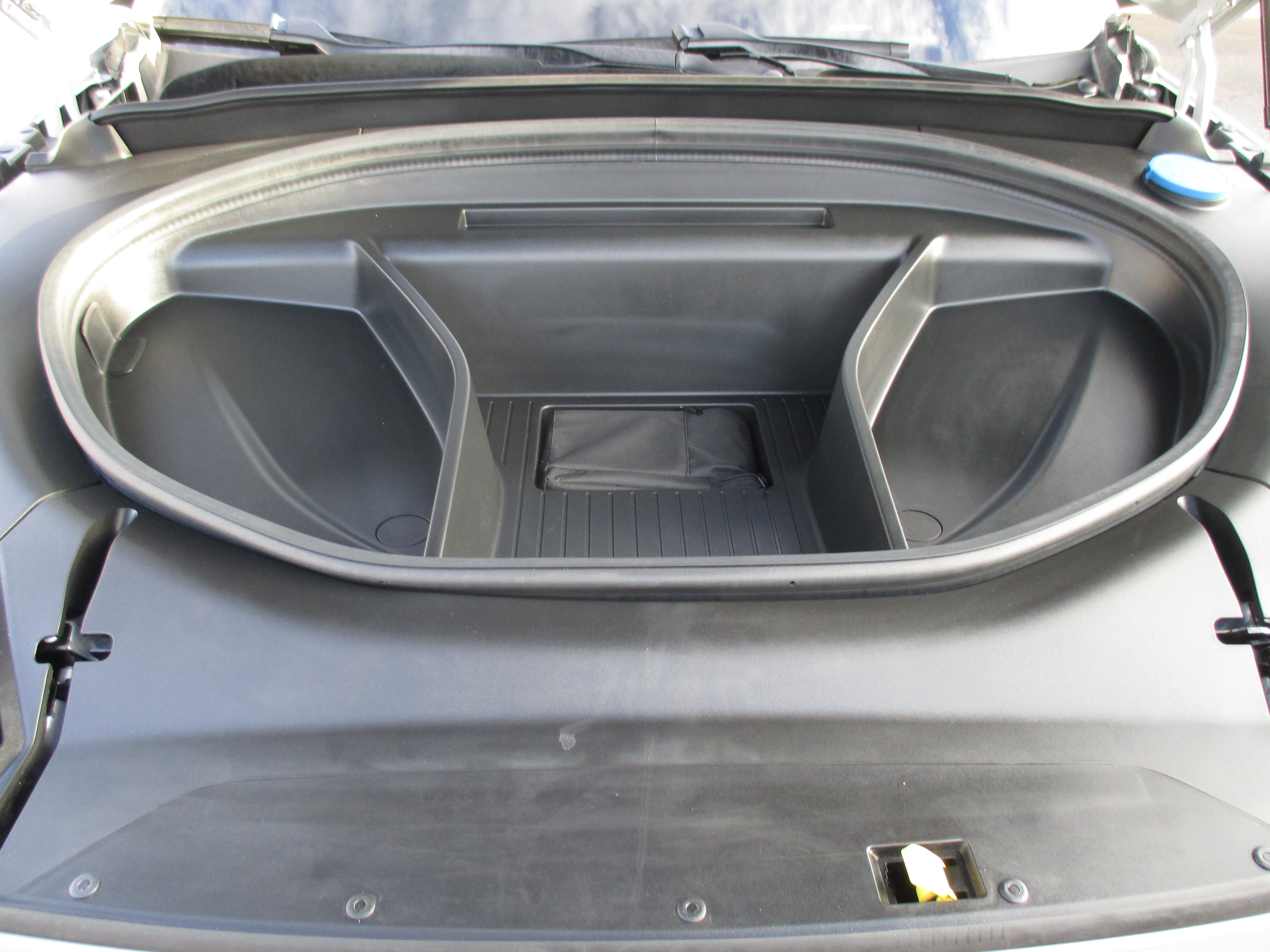 Used 2025 Volvo EX90 AWD Plus 7-Passenger image 24