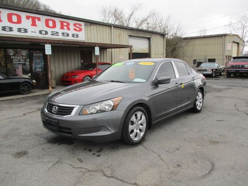 Used 2010 Honda Accord EX-L image 2