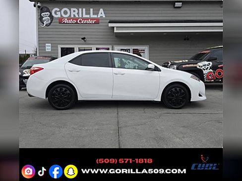 Used 2017 Toyota Corolla image 8