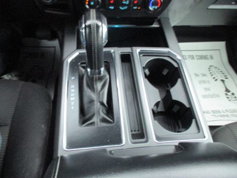 Used 2017 Ford F150 4x4 SuperCrew image 9