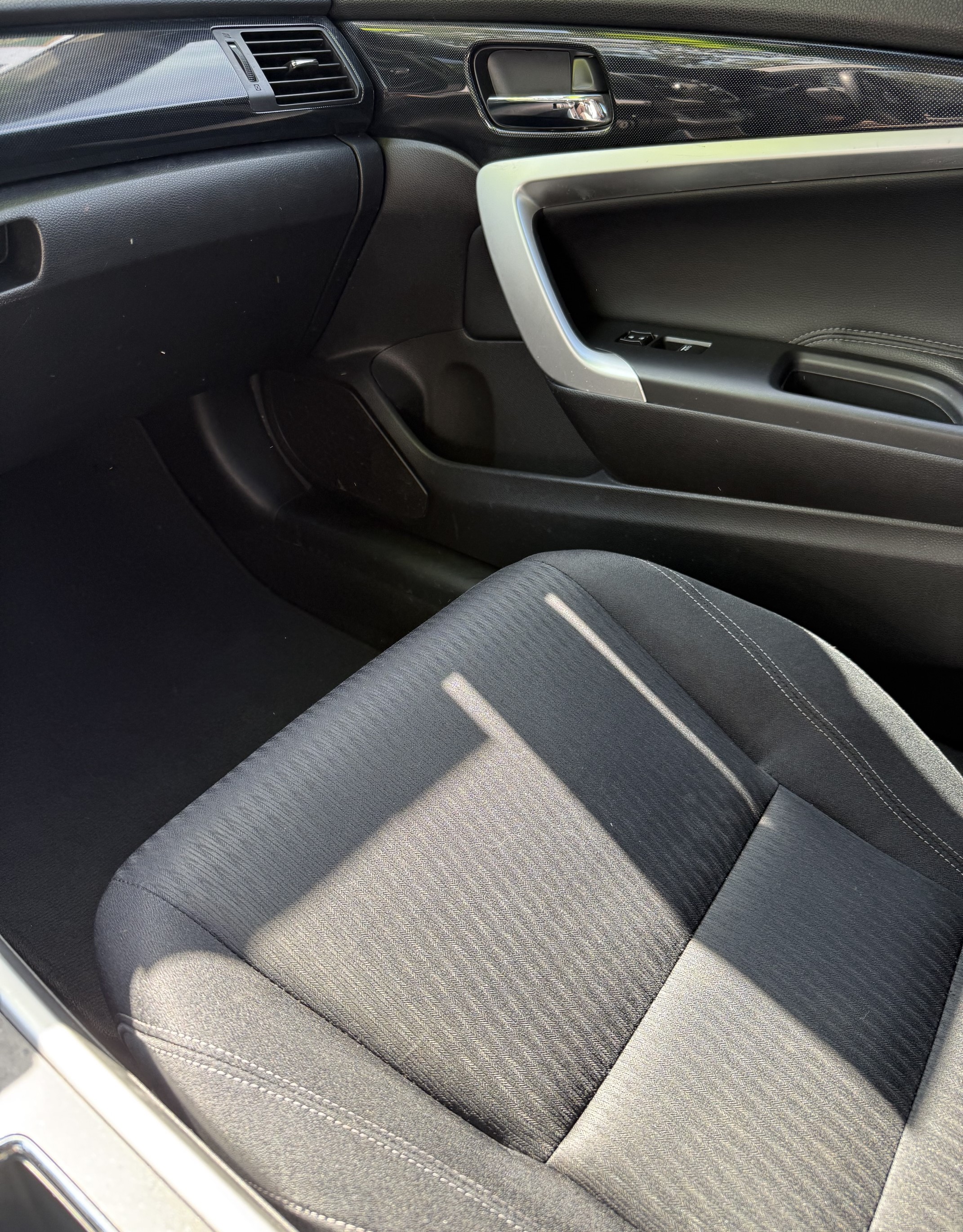 Used 2013 Honda Accord EX Coupe image 8
