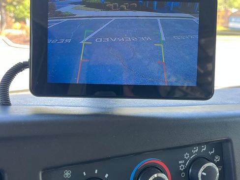 Used 2012 Chevrolet Express 2500 image 9