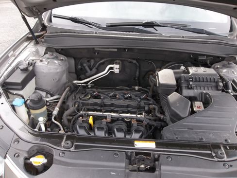 Used 2011 Hyundai Santa Fe GLS image 16