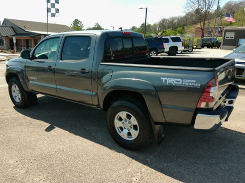Used 2014 Toyota Tacoma SR5 image 3