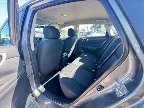 Used 2019 Nissan Sentra SV FWD image 18