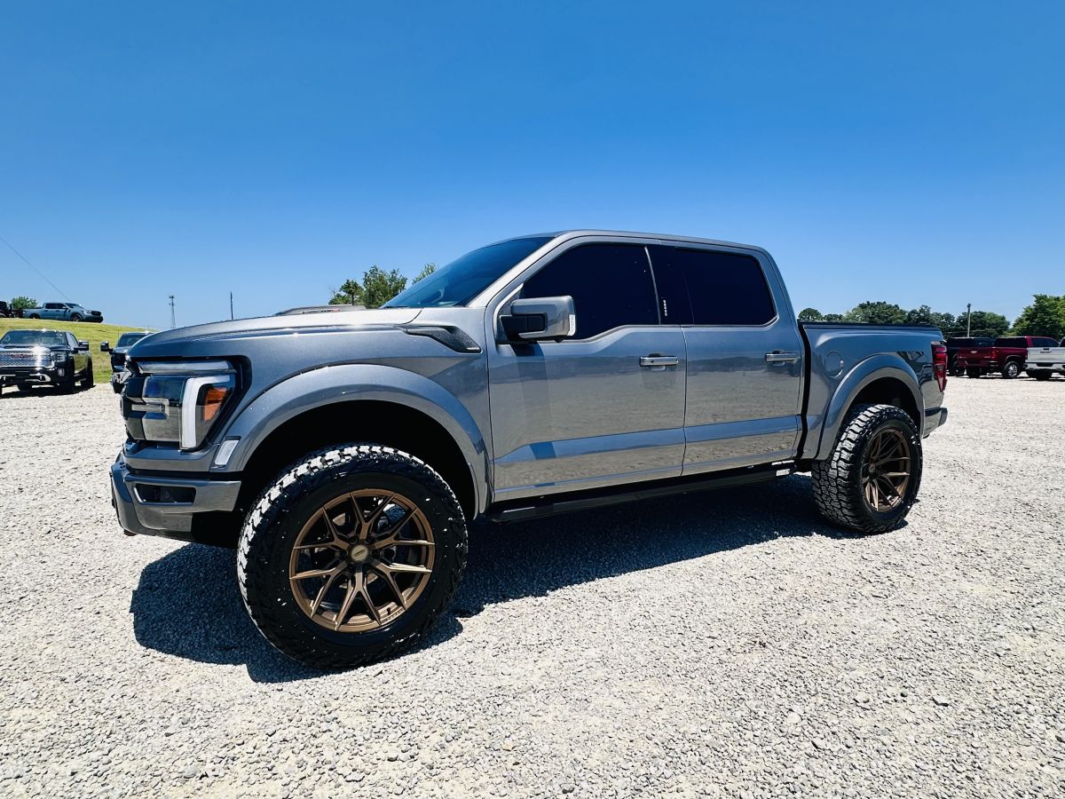 Used 2024 Ford F150 4x4 Crew Cab Raptor R image 1