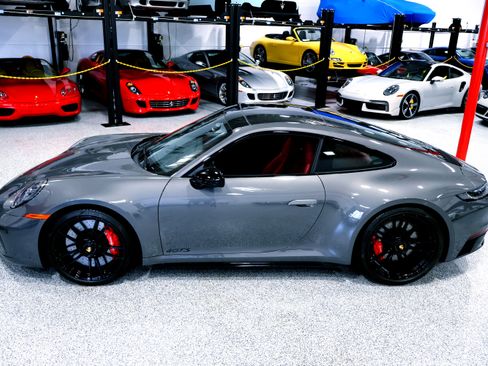 Used 2024 Porsche 911 Carrera 4 GTS image 3