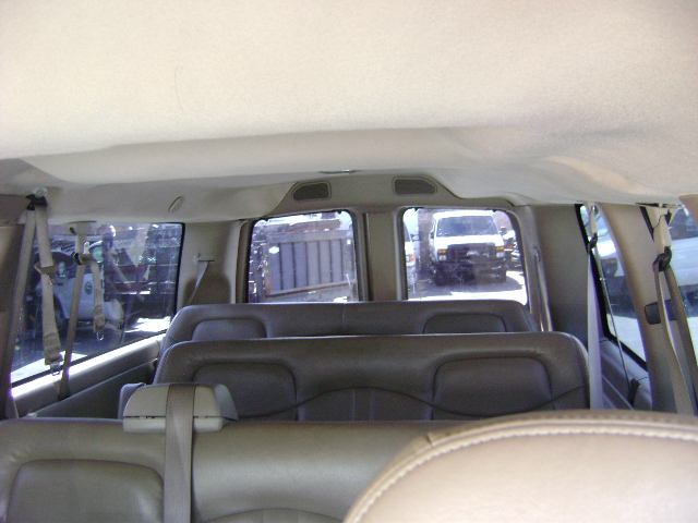 Used 2005 Chevrolet Express 3500 Passenger RWD image 10