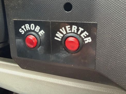 Used 2011 Ford E-250 and Econoline 250 image 12