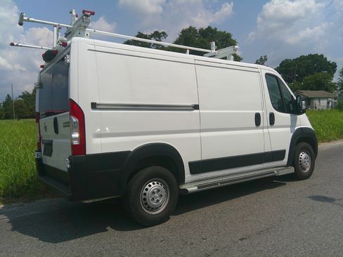 Used 2025 RAM ProMaster 2500 136 FWD image 2