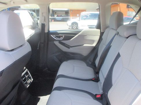 Used 2022 Subaru Forester Premium AWD/4WD image 12