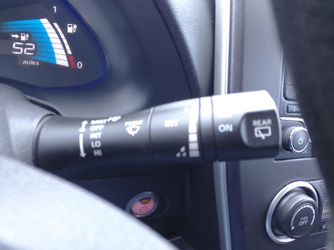 Used 2017 Nissan Leaf S image 30