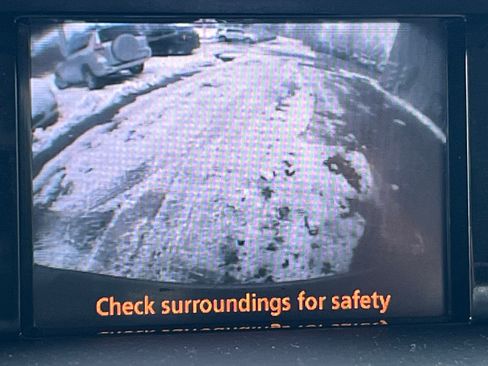 Used 2013 Toyota Sienna LE image 15