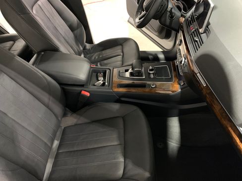 Used 2018 Audi Q5 2.0T Premium image 23