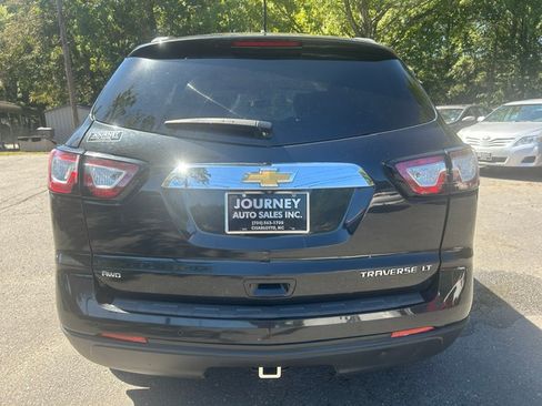 Used 2015 Chevrolet Traverse AWD LT w/ 1LT image 3