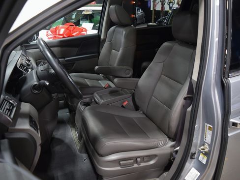Used 2016 Honda Odyssey Touring image 19